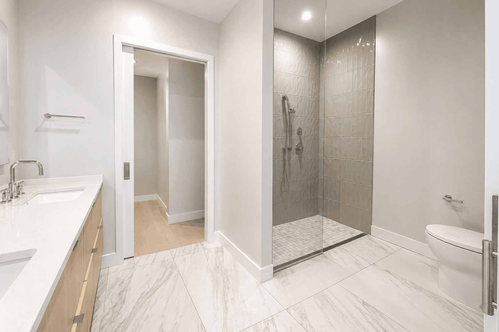 Washington Apartment: 1224 M St NW