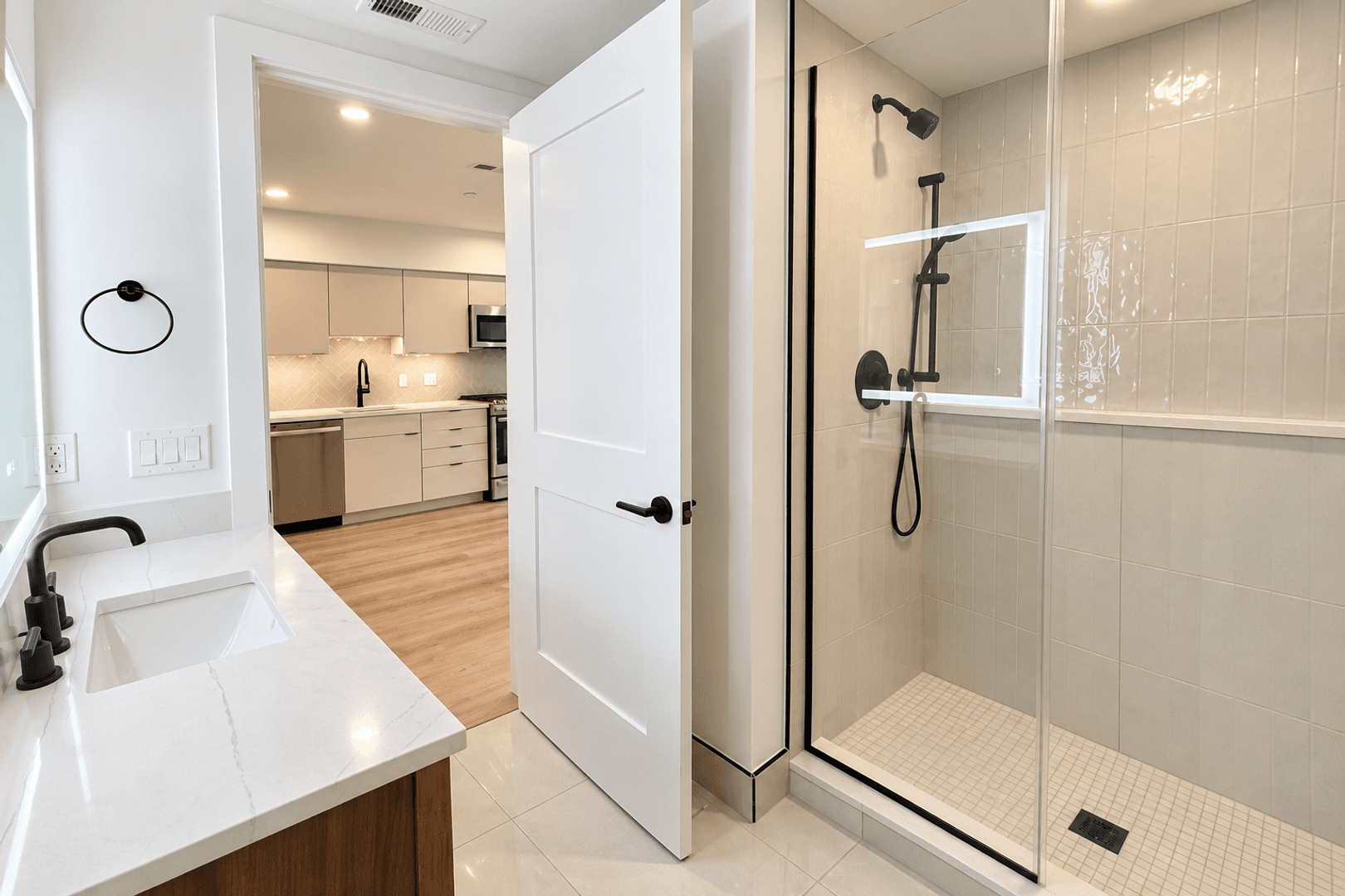 Washington Apartment: 716 L St SE