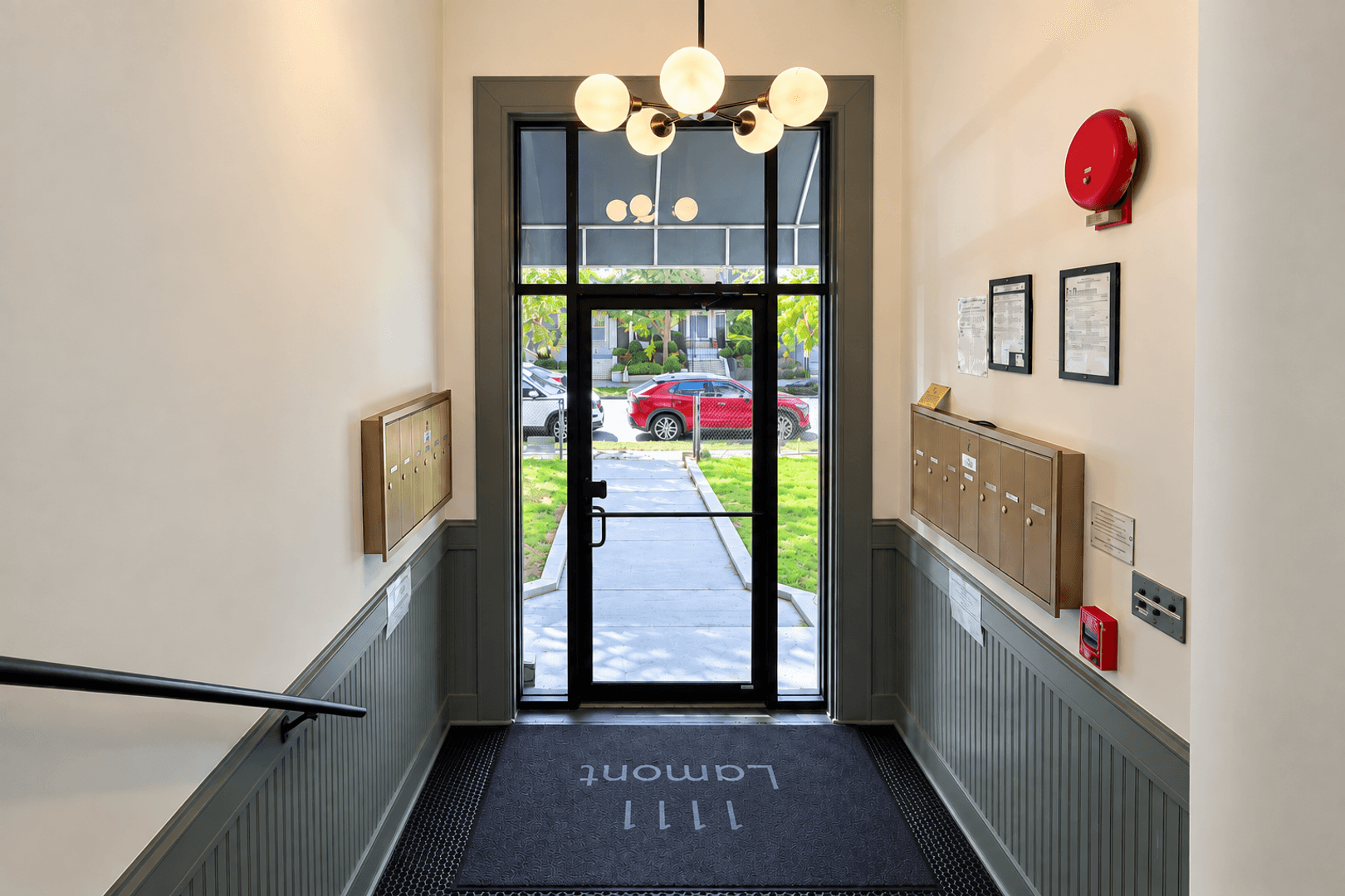 Washington Apartment: 1111 Lamont St NW
