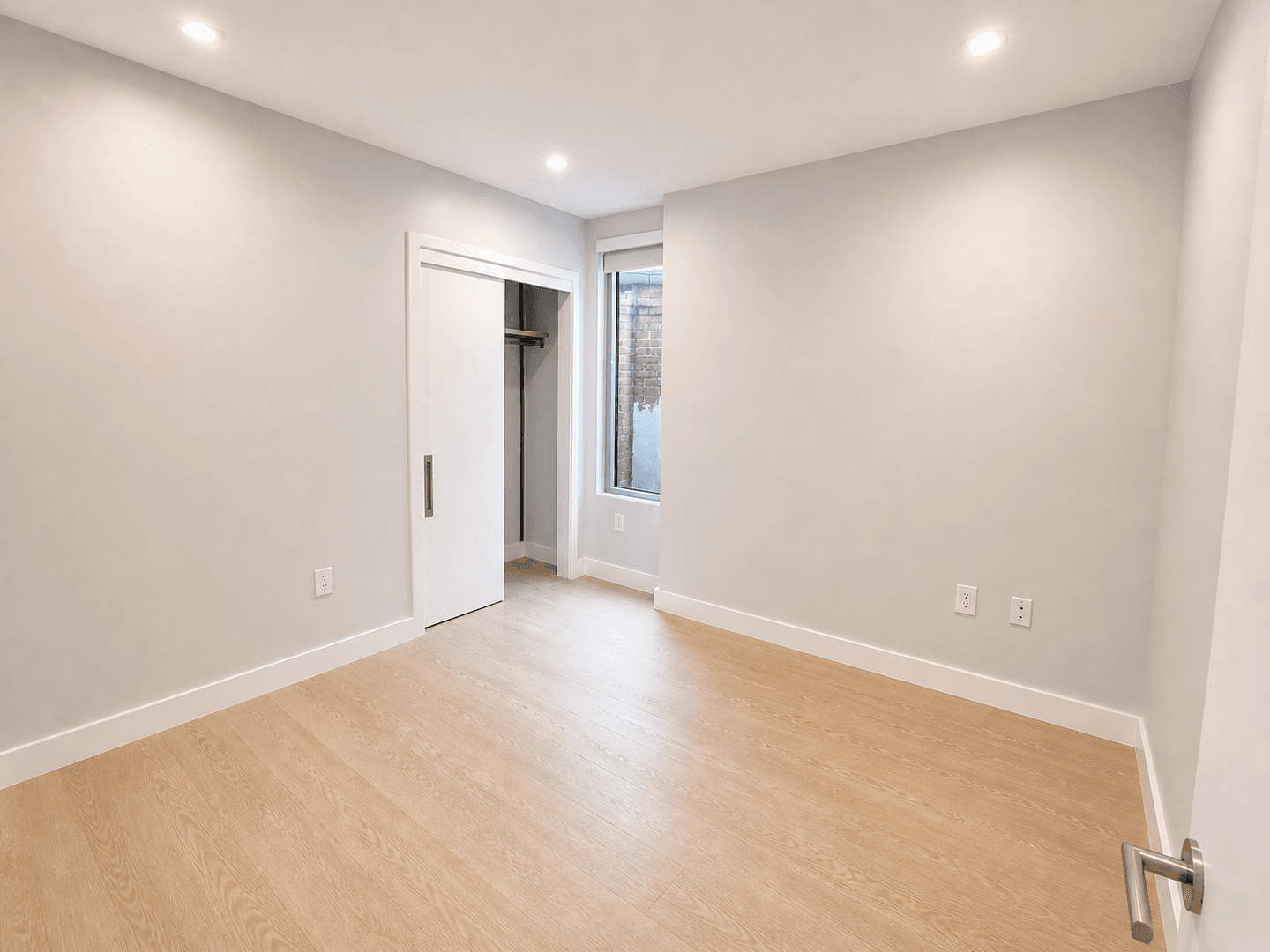 Washington Apartment: 1224 M St NW