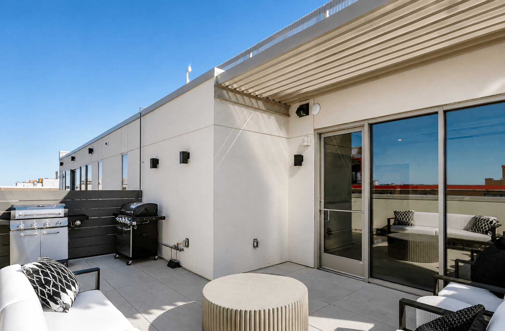 Washington Apartment: 1224 M St NW