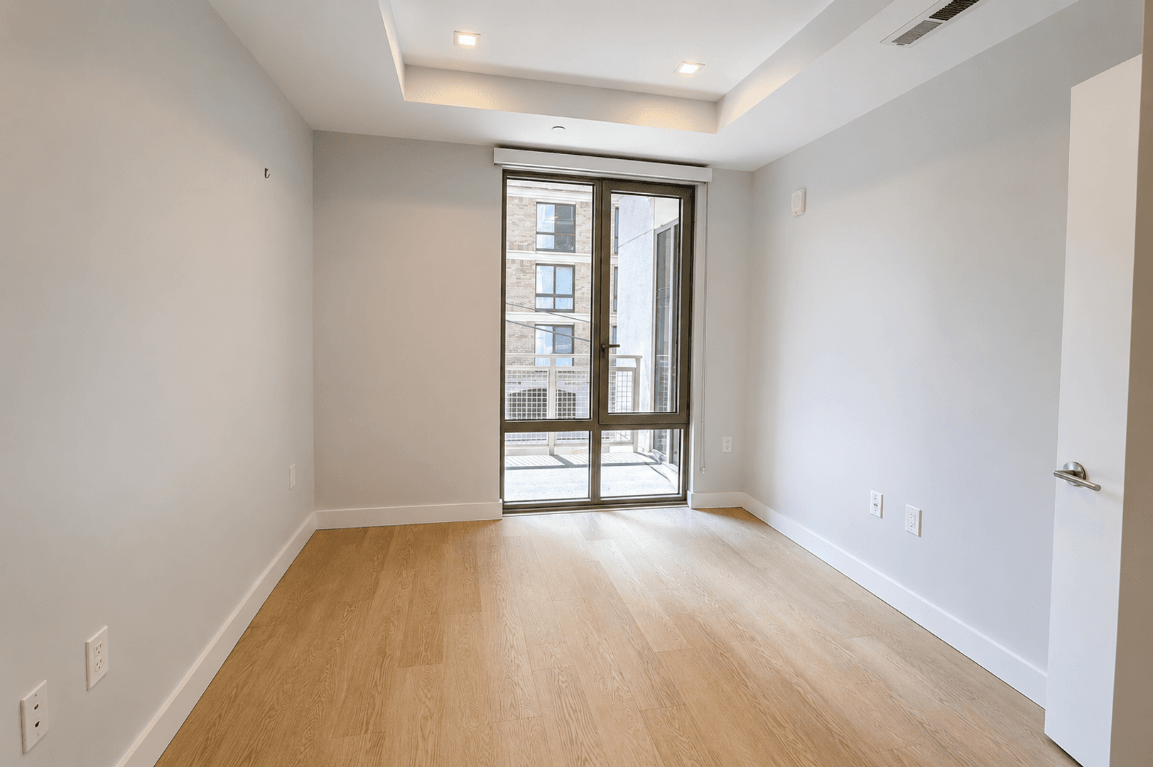 Washington Apartment: 1224 M St NW