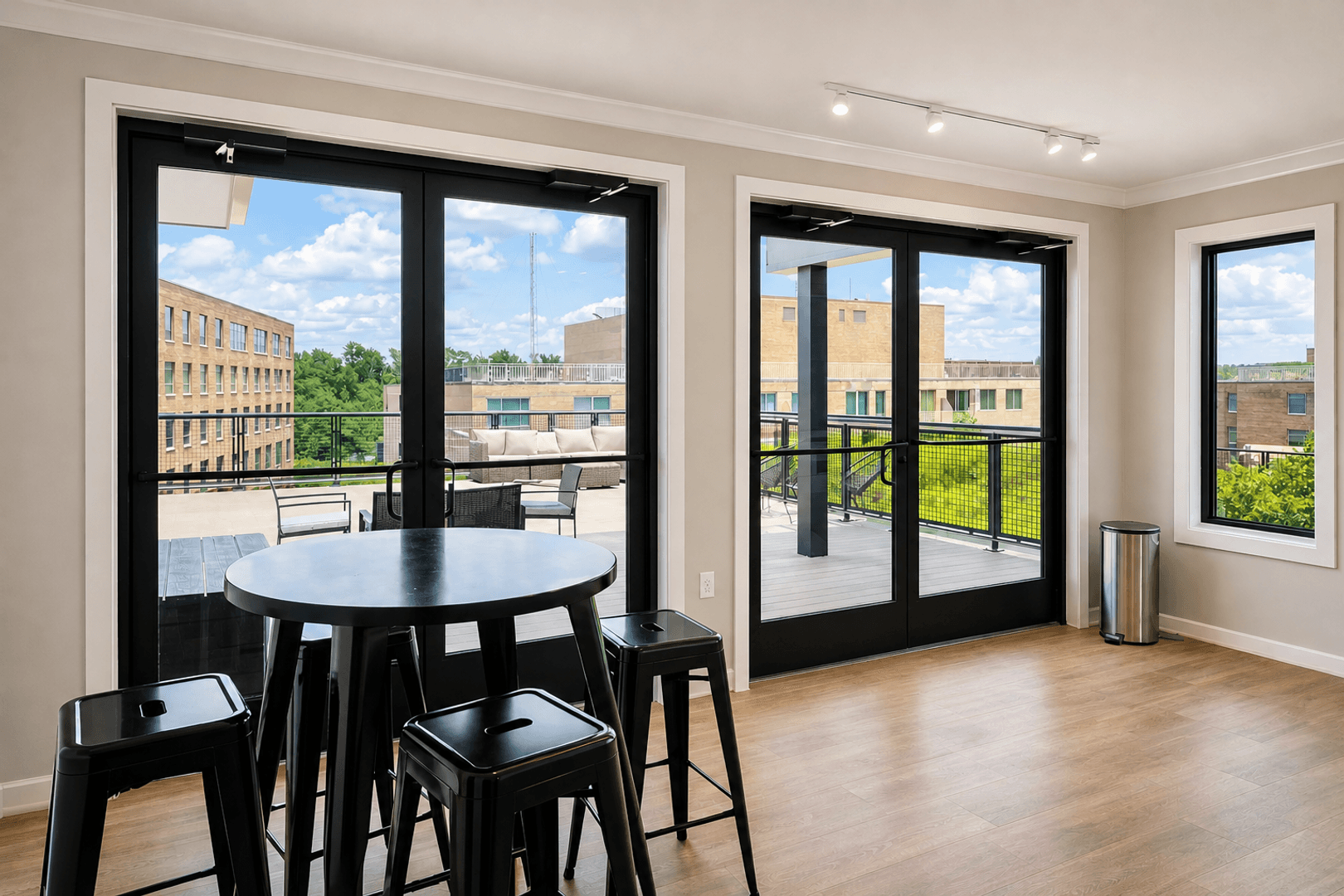 Washington Apartment: 2210 Wisconsin Ave NW