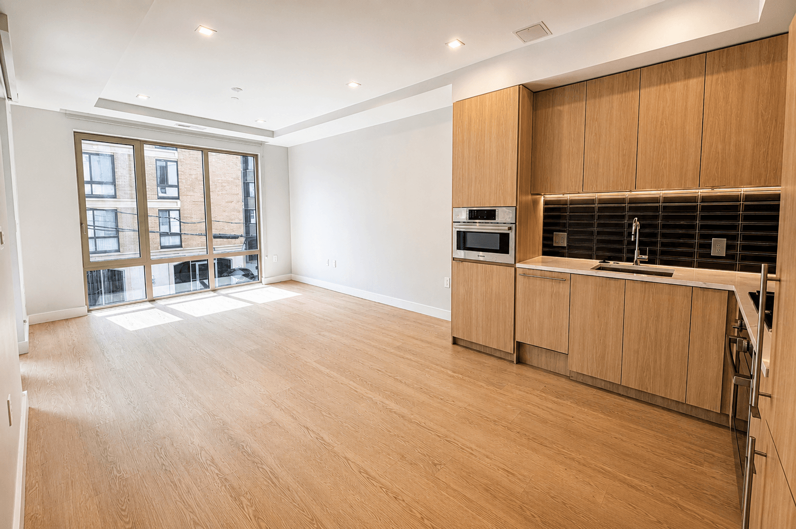 Washington Apartment: 1224 M St NW