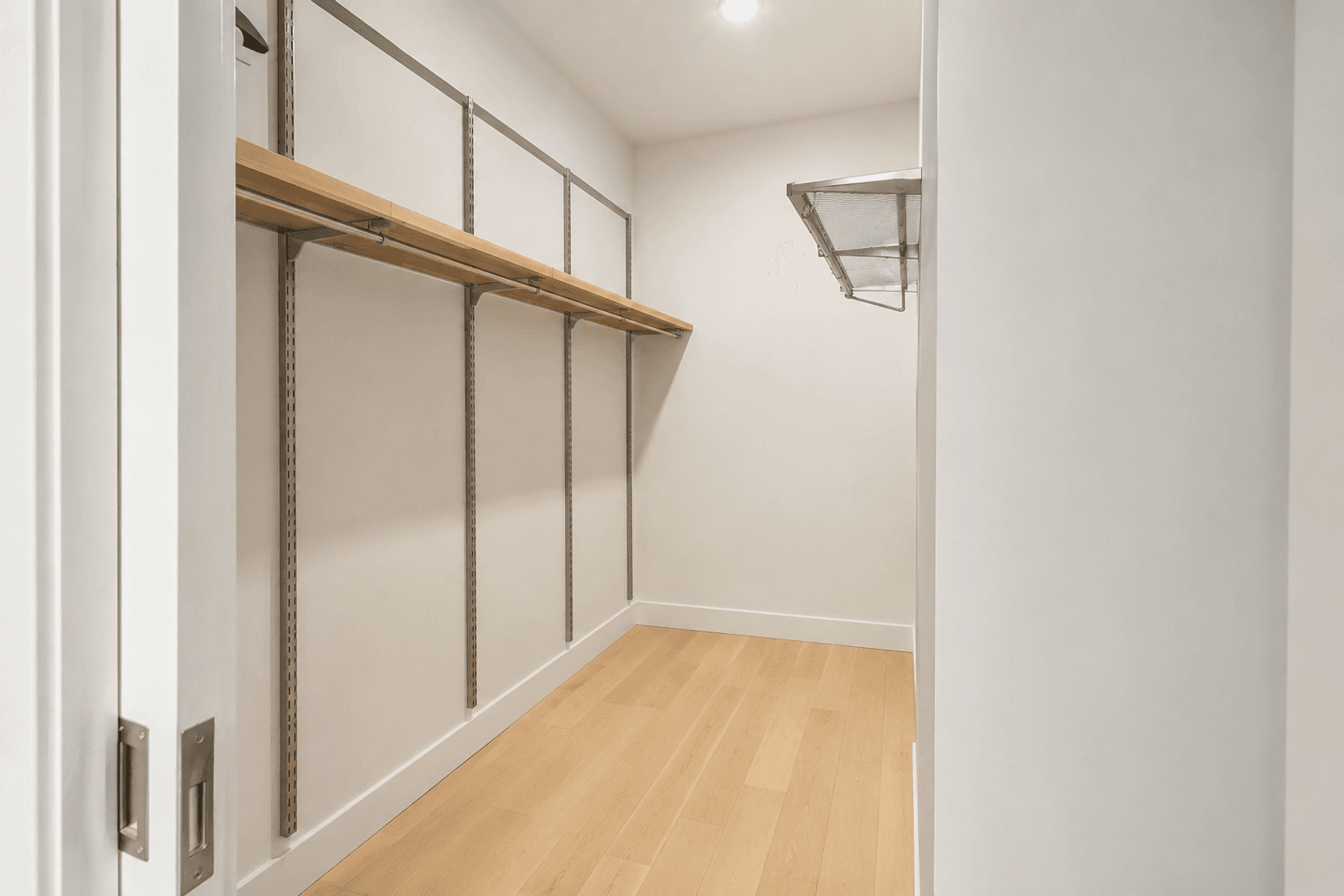 Washington Apartment: 1224 M St NW
