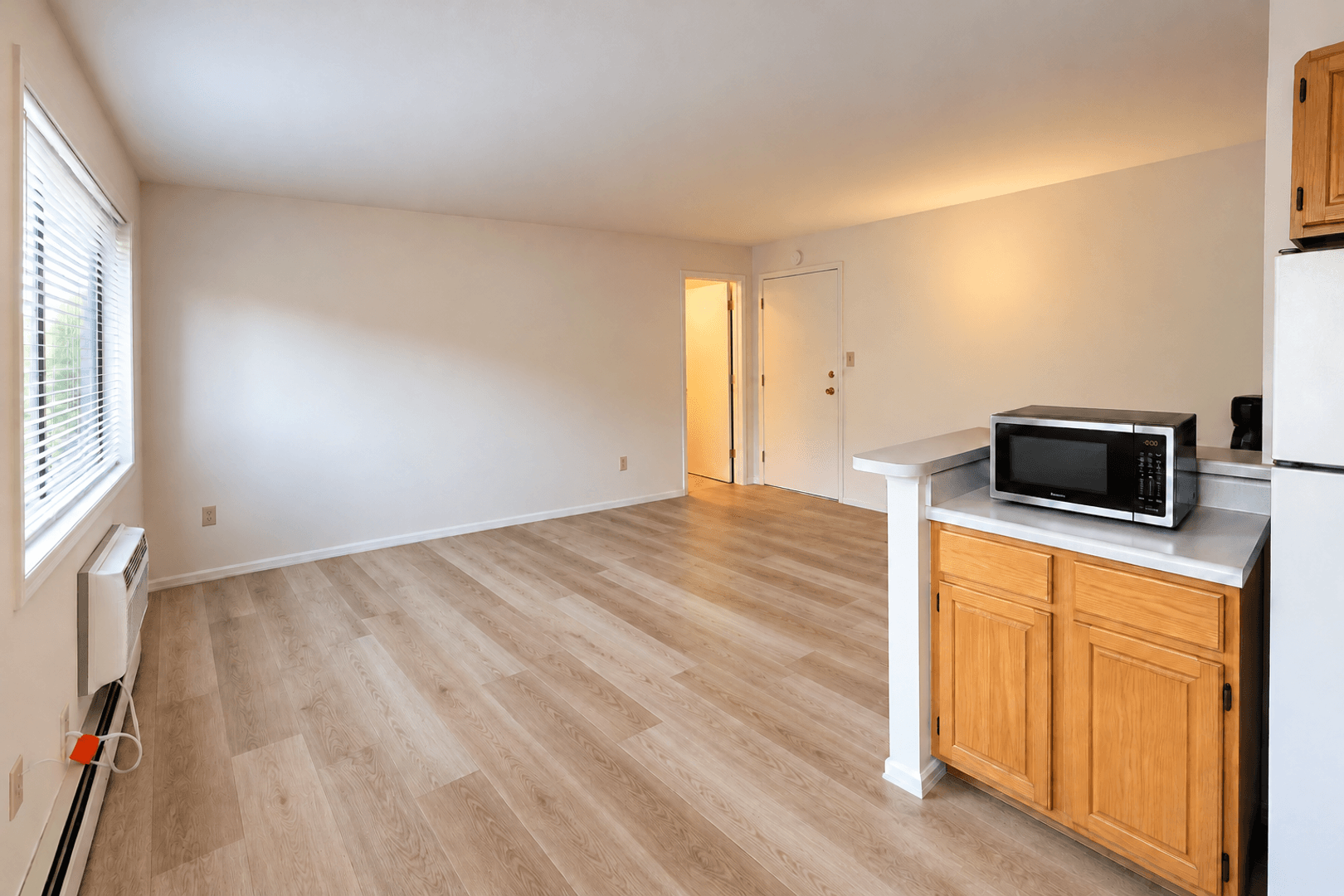 Washington Apartment: 4465 MacArthur Blvd NW