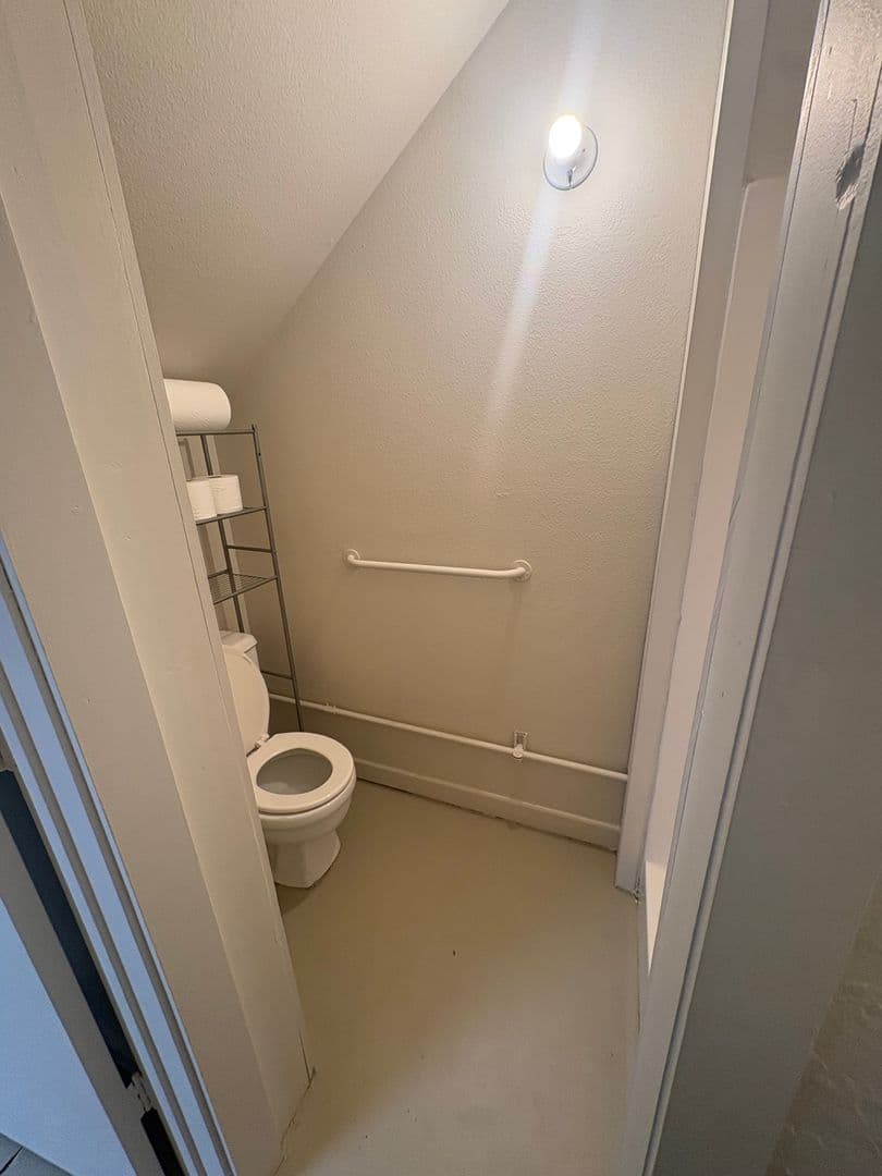 Jackson Apartment: 1200 Gregory Lane