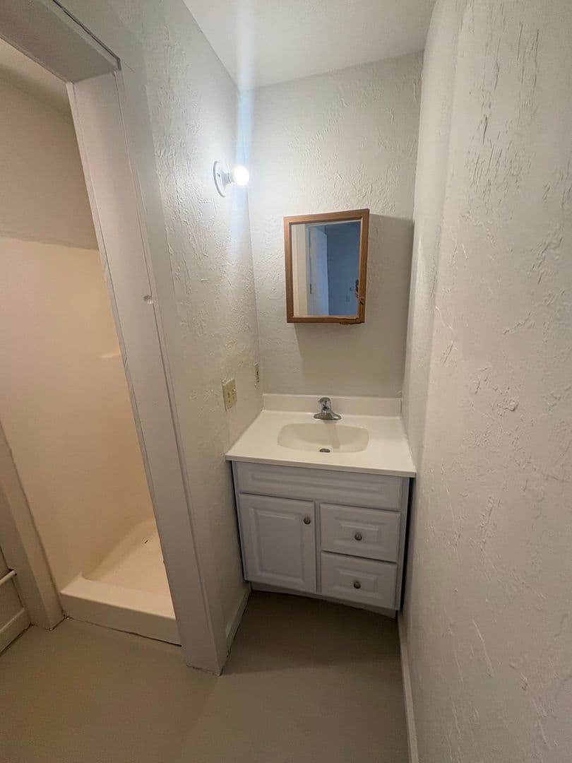 Jackson Apartment: 1200 Gregory Lane