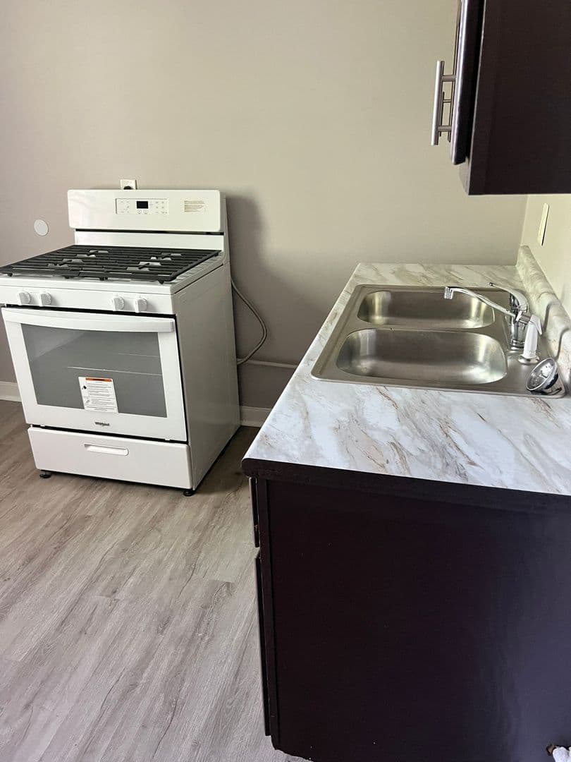 Chicago Apartment: 535 East 67th Street