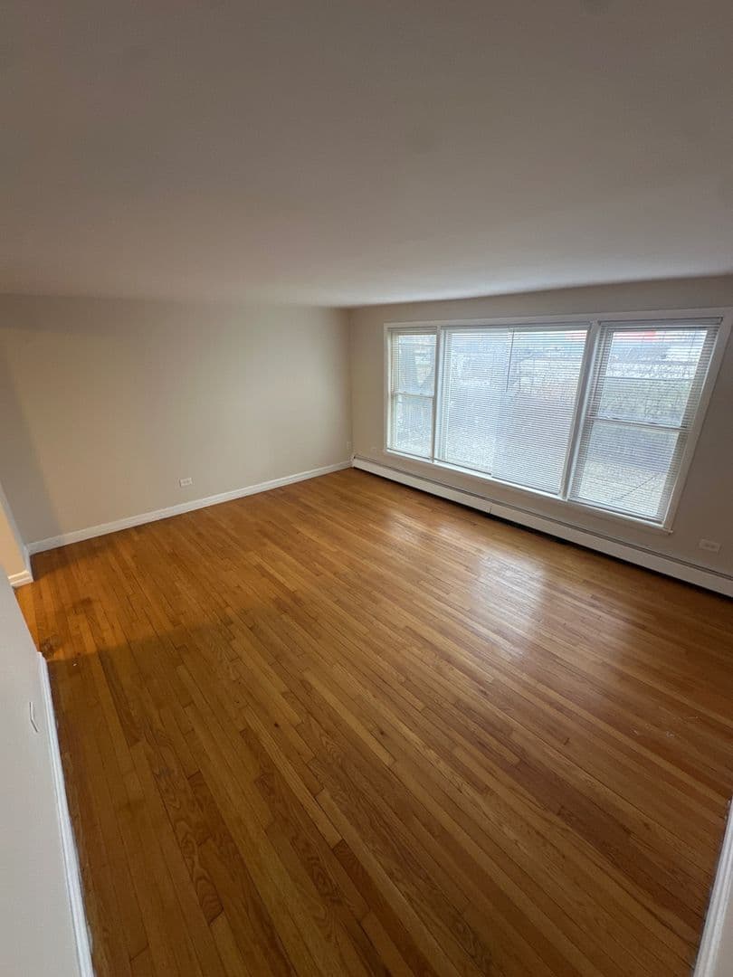 Chicago Apartment: 8916 South Justine Street