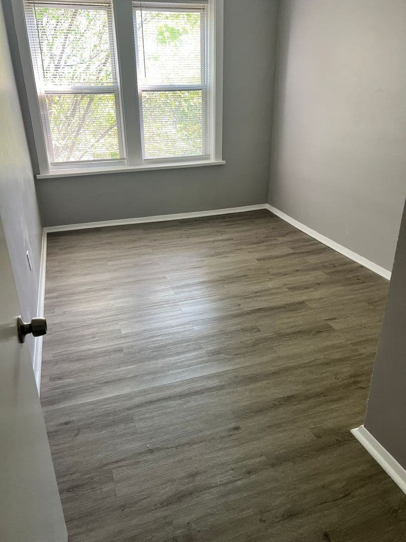 Chicago Apartment: 535 East 67th Street