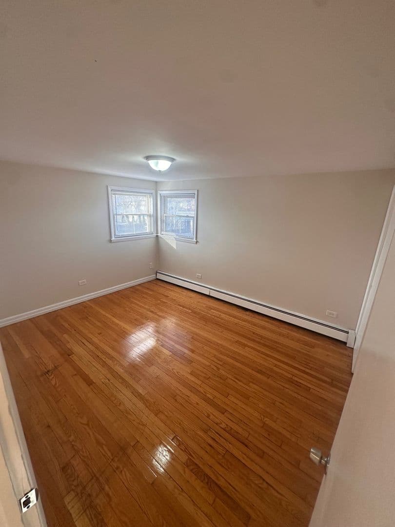 Chicago Apartment: 8916 South Justine Street