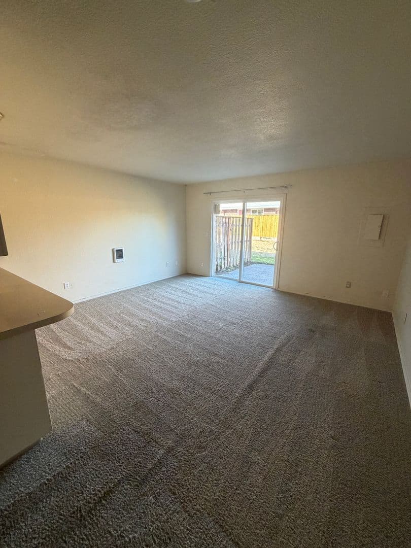 Vancouver Apartment: 3515-3517 Kauffman Ave