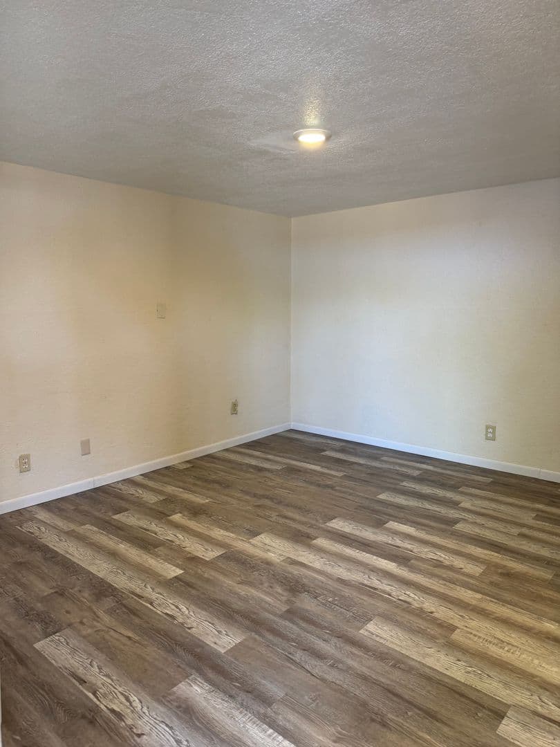 Cortez Apartment: 728 S Broadway Cortez, Co 81321