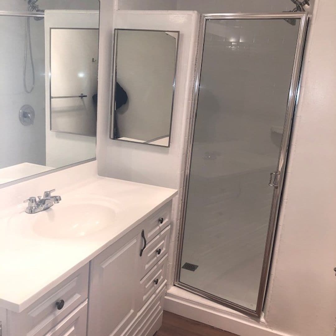 Santa Monica Apartment: 621 San Vicente Blvd