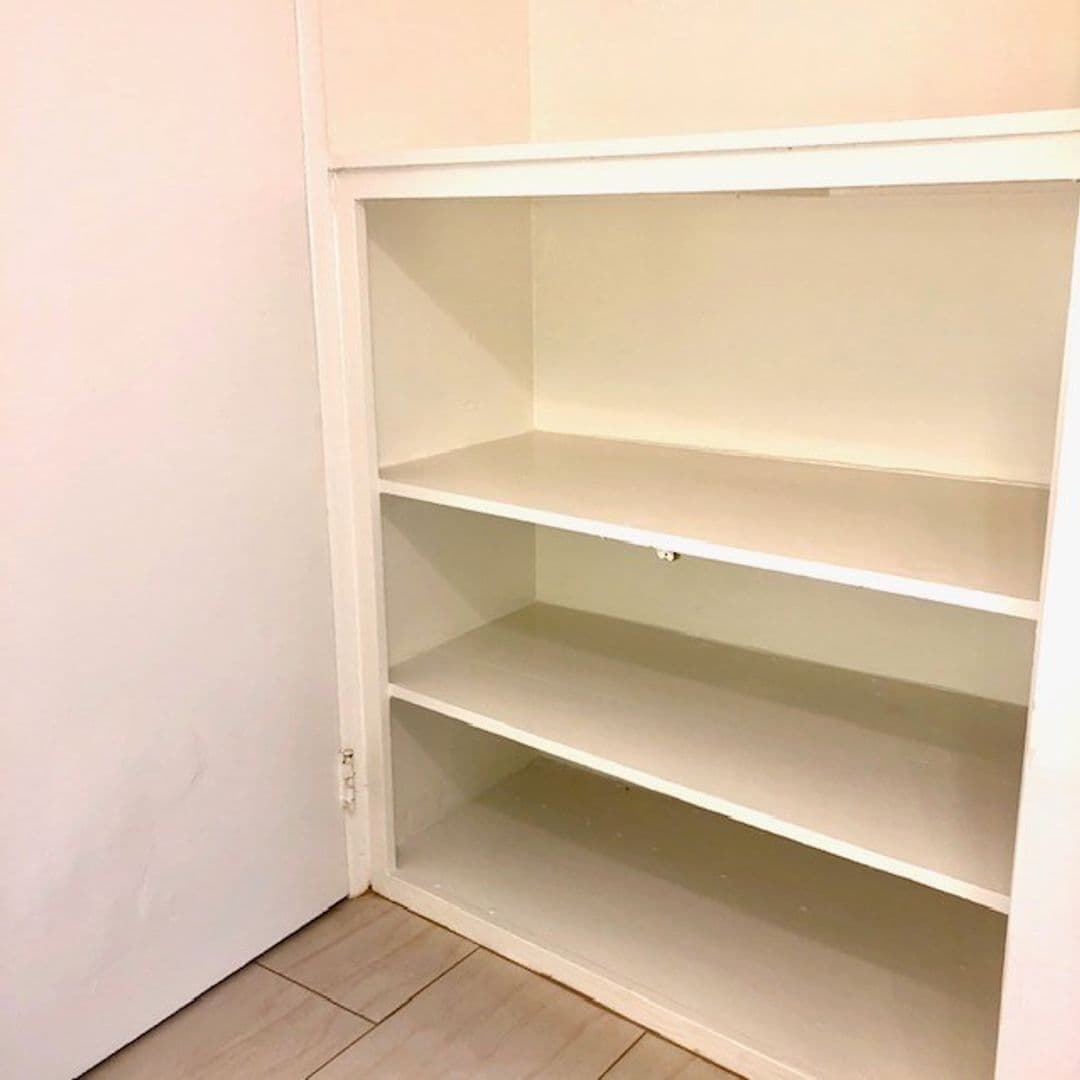 Santa Monica Apartment: 2041 Cloverfield Blvd