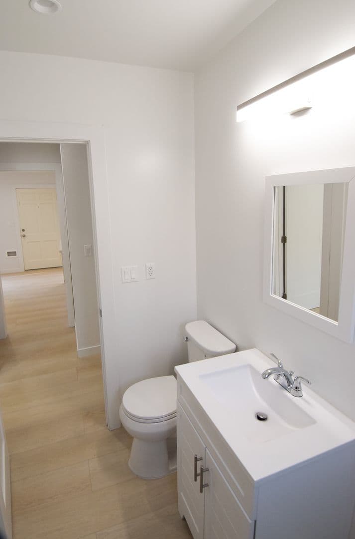 Santa Monica Apartment: 1837 Euclid St.