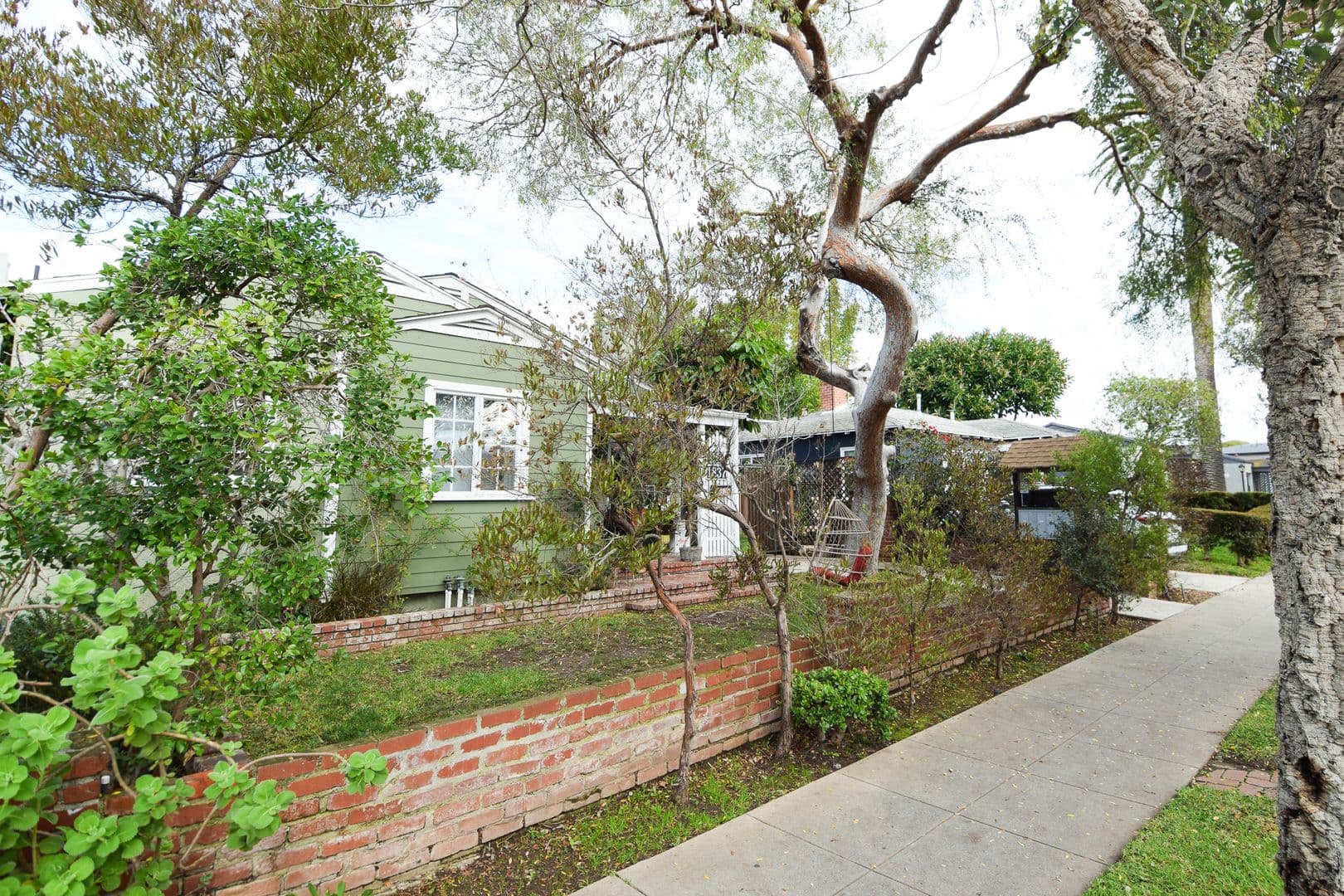 Santa Monica Apartment: 1837 Euclid St.