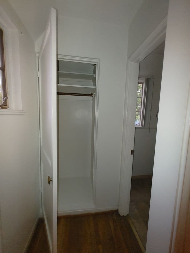 Los Angeles Apartment: 645-649 Midvale Ave.