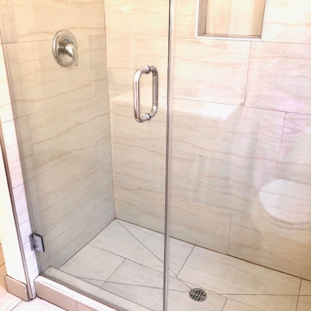 Santa Monica Apartment: 2041 Cloverfield Blvd