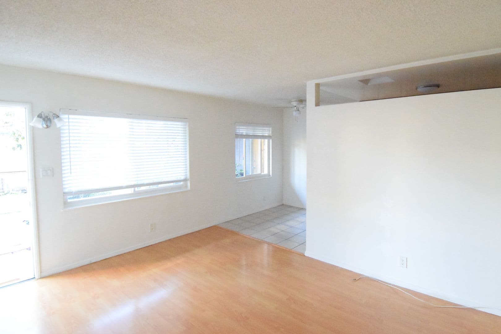 Santa Monica Apartment: 2041 Cloverfield Blvd