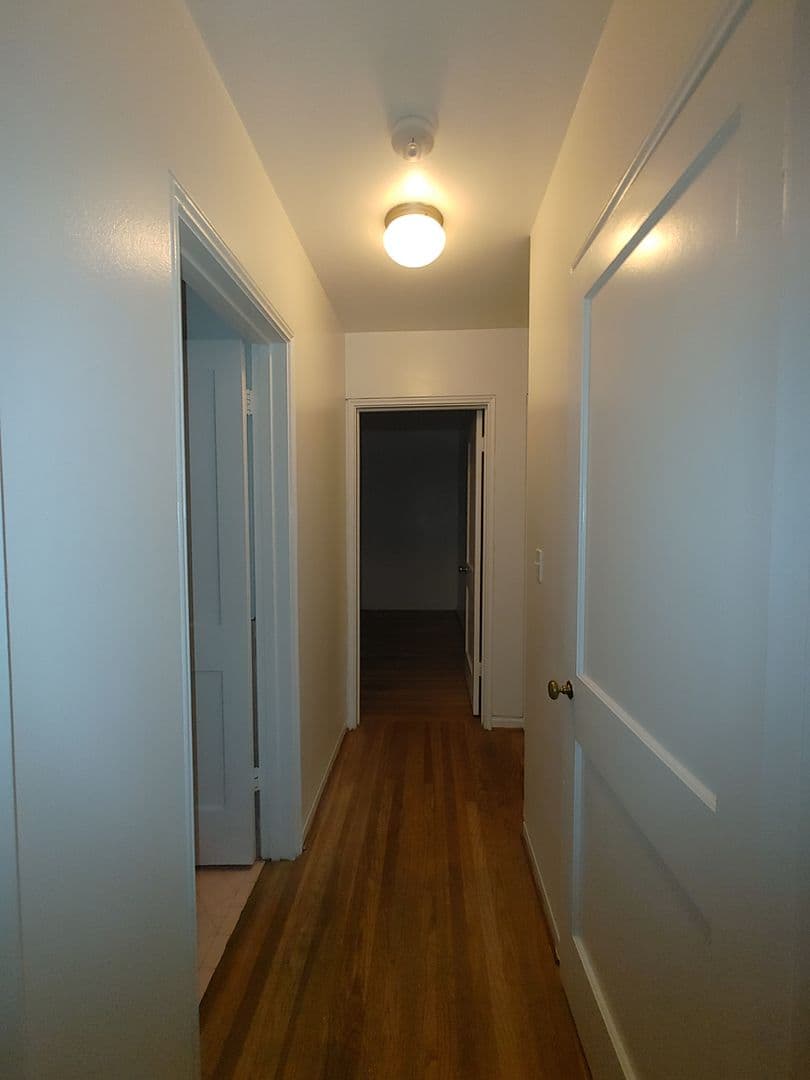 Los Angeles Apartment: 645-649 Midvale Ave.