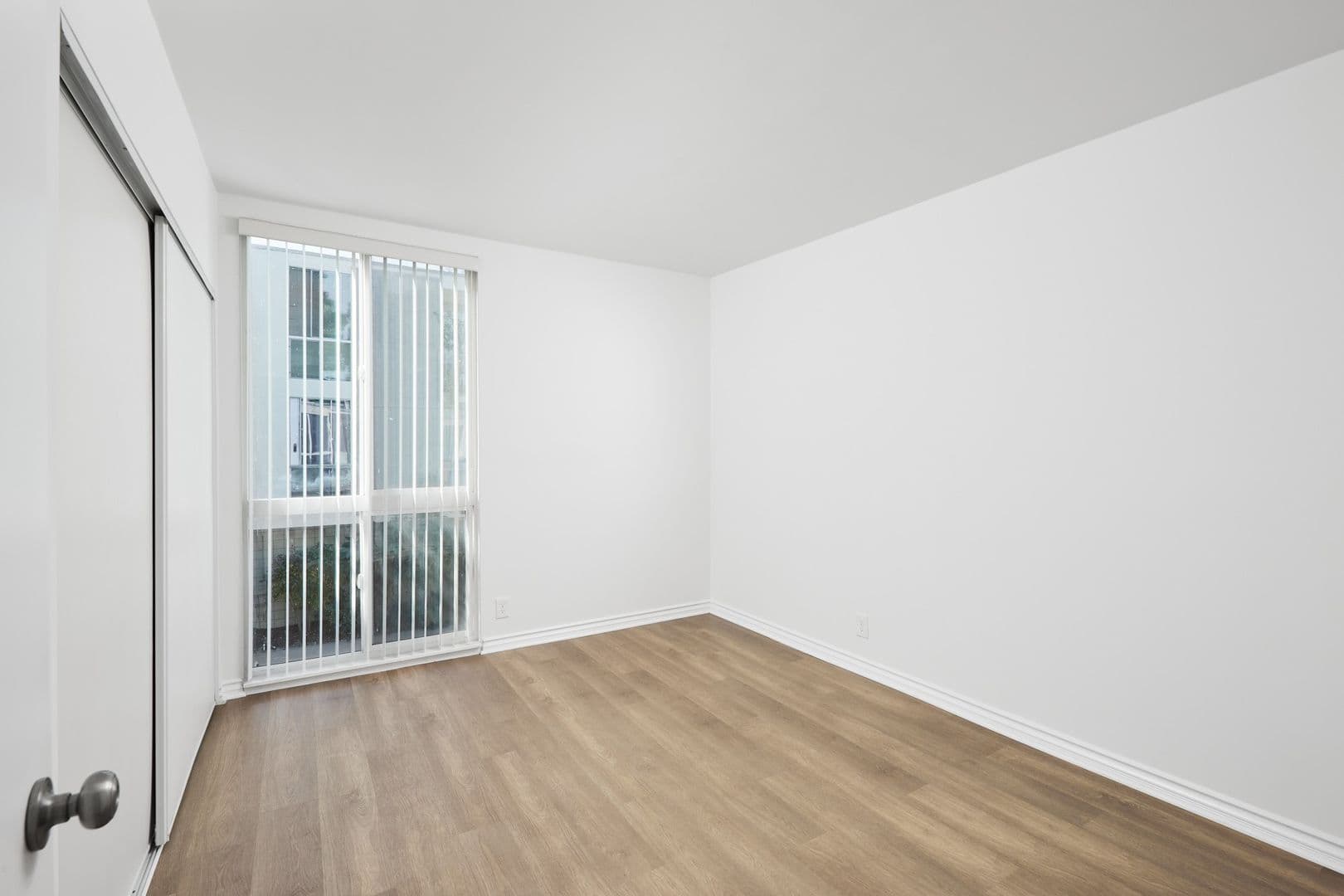 Santa Monica Apartment: 2643 Centinela Ave.