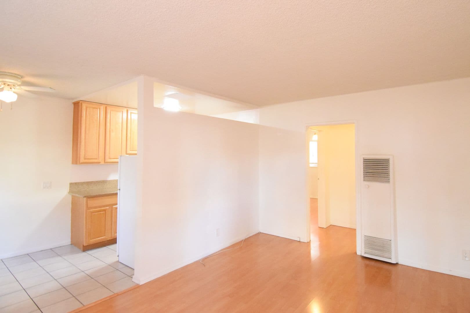 Santa Monica Apartment: 2041 Cloverfield Blvd