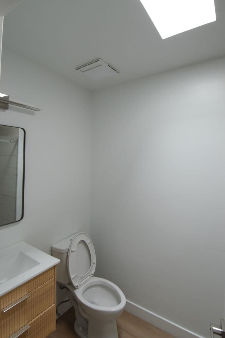 Beverly Hills Apartment: 120 South Canon Dr.