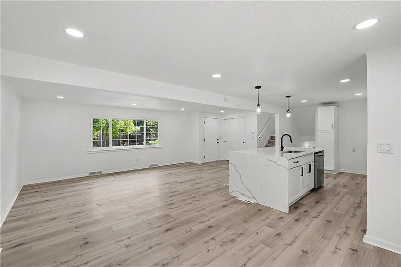 Overland Park House: 9248 Switzer Rd
