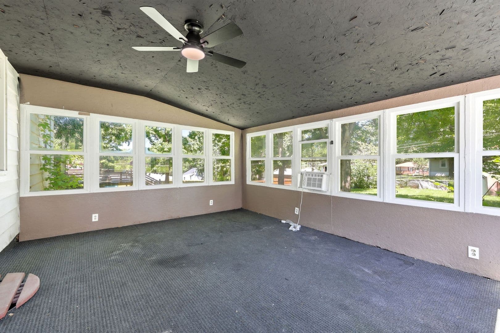 Kansas City House: 2602 NW 86th St