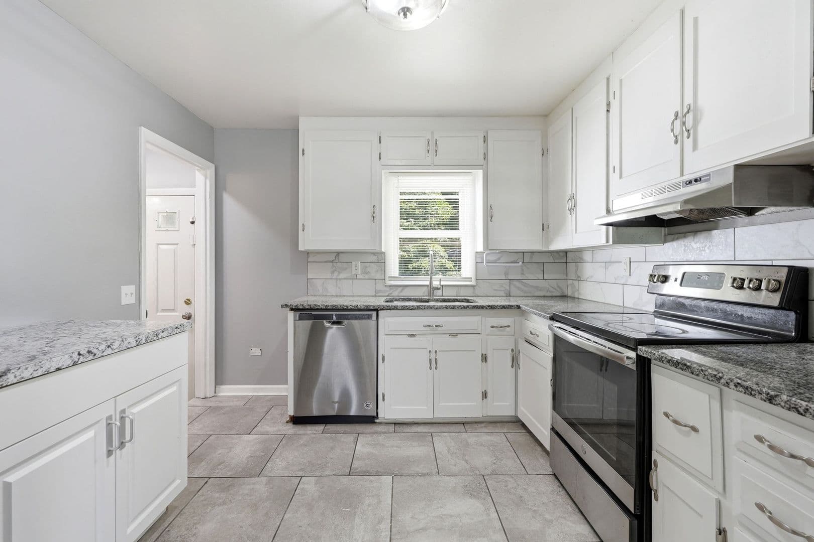 Kansas City House: 2602 NW 86th St