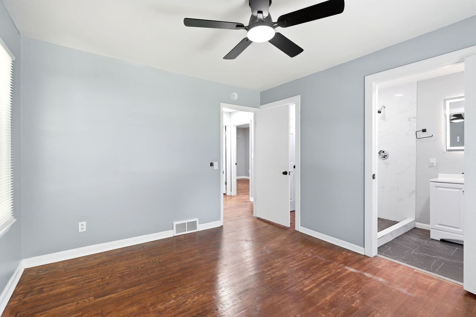 Kansas City House: 2602 NW 86th St