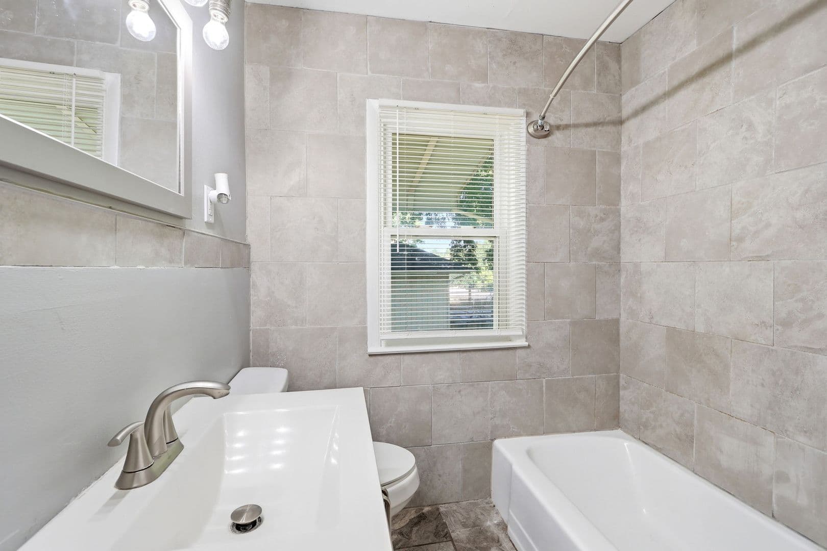 Kansas City House: 2602 NW 86th St