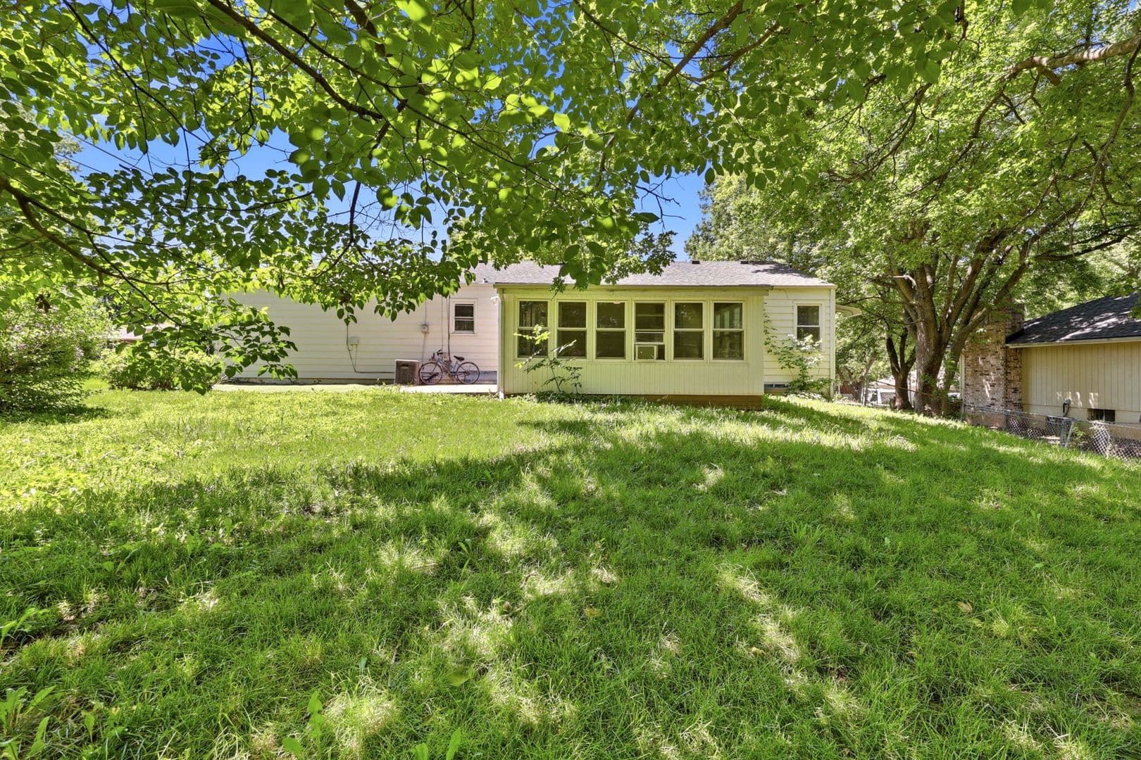 Kansas City House: 2602 NW 86th St