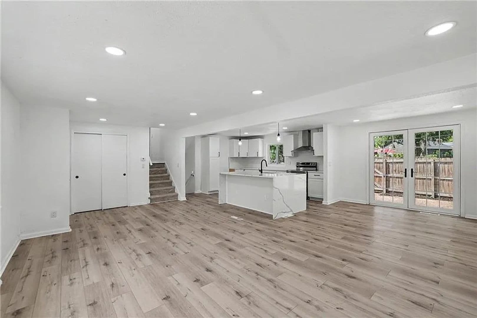 Overland Park House: 9248 Switzer Rd