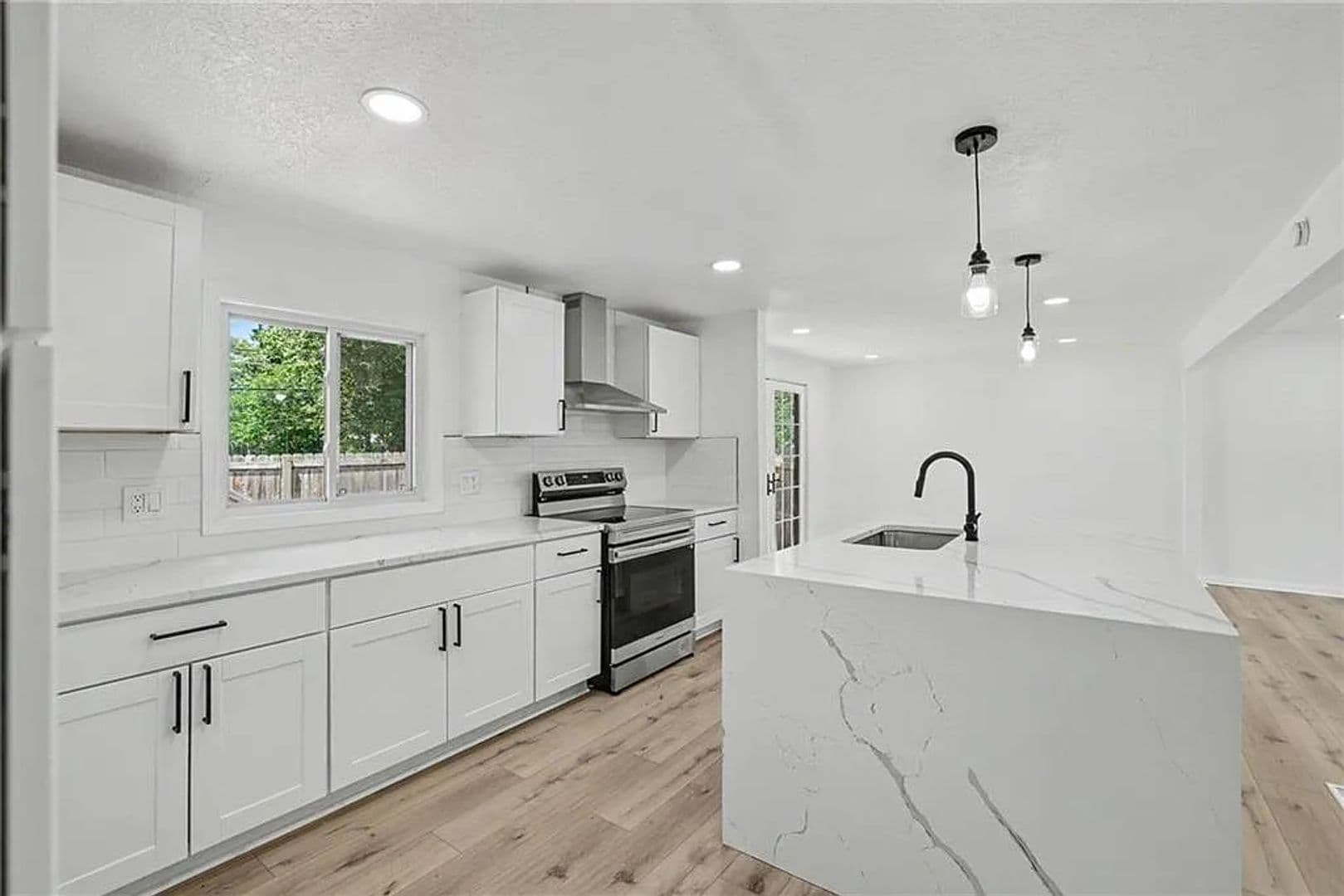 Overland Park House: 9248 Switzer Rd
