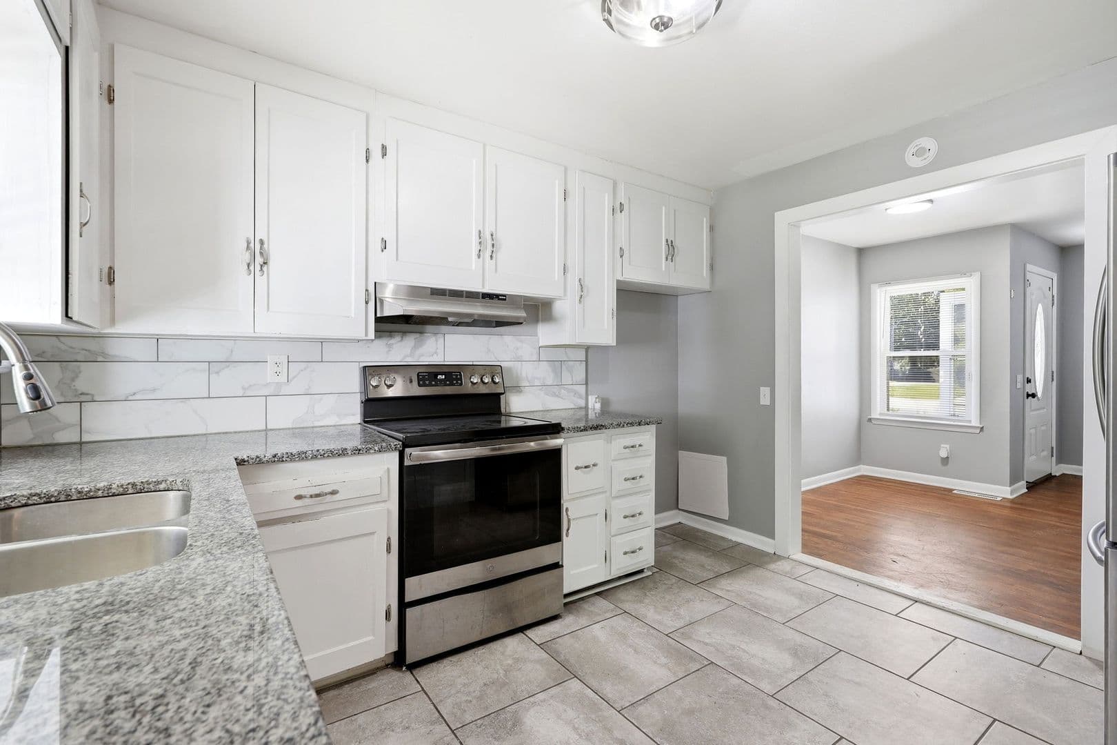 Kansas City House: 2602 NW 86th St