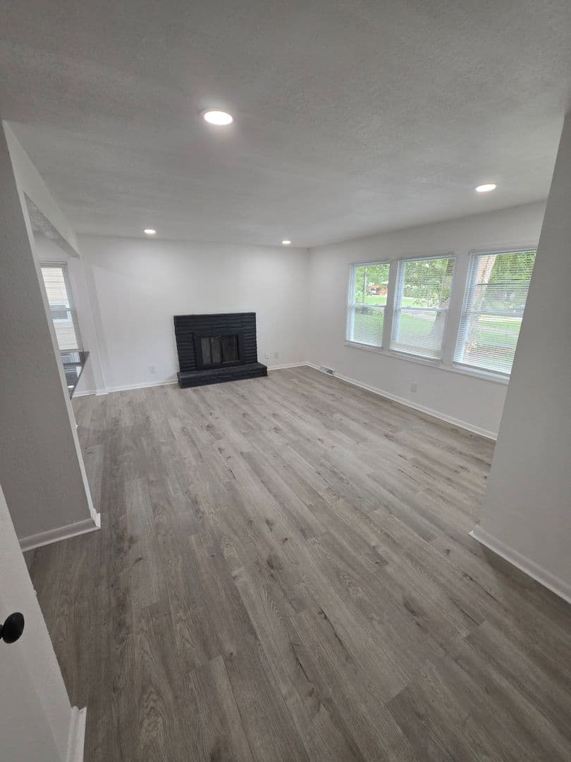 Lenexa House: 13512 W 90th Pl