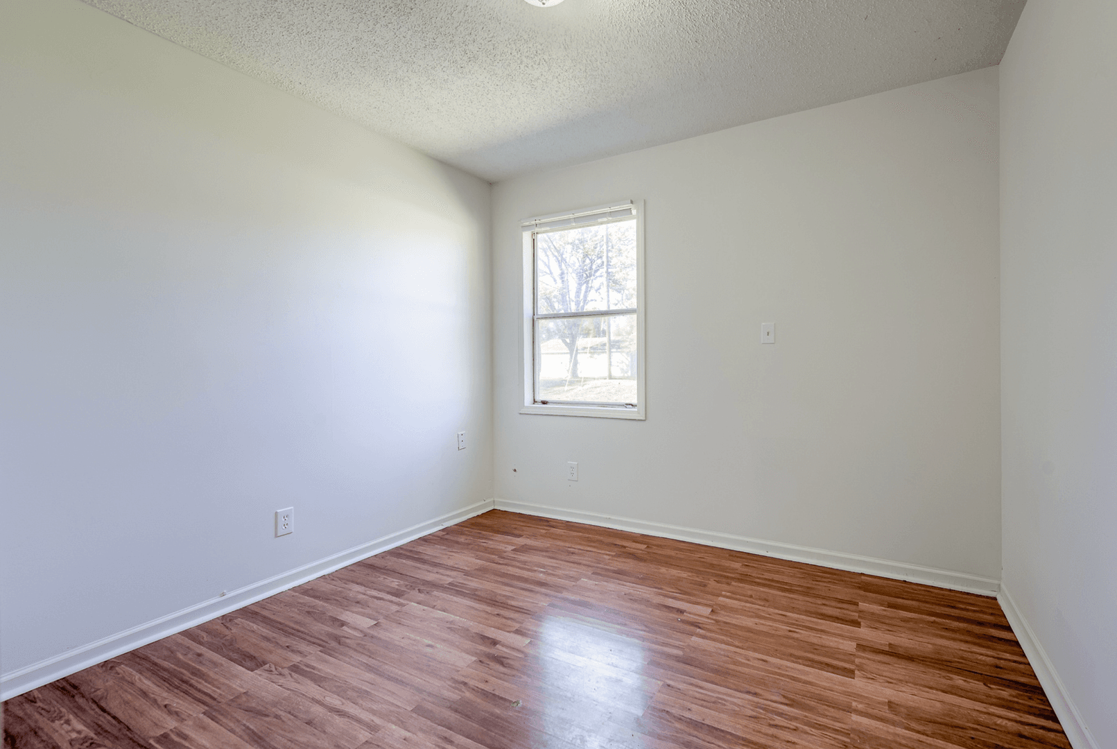 Grandview Apartment: 6106 E 153rd Terrace
