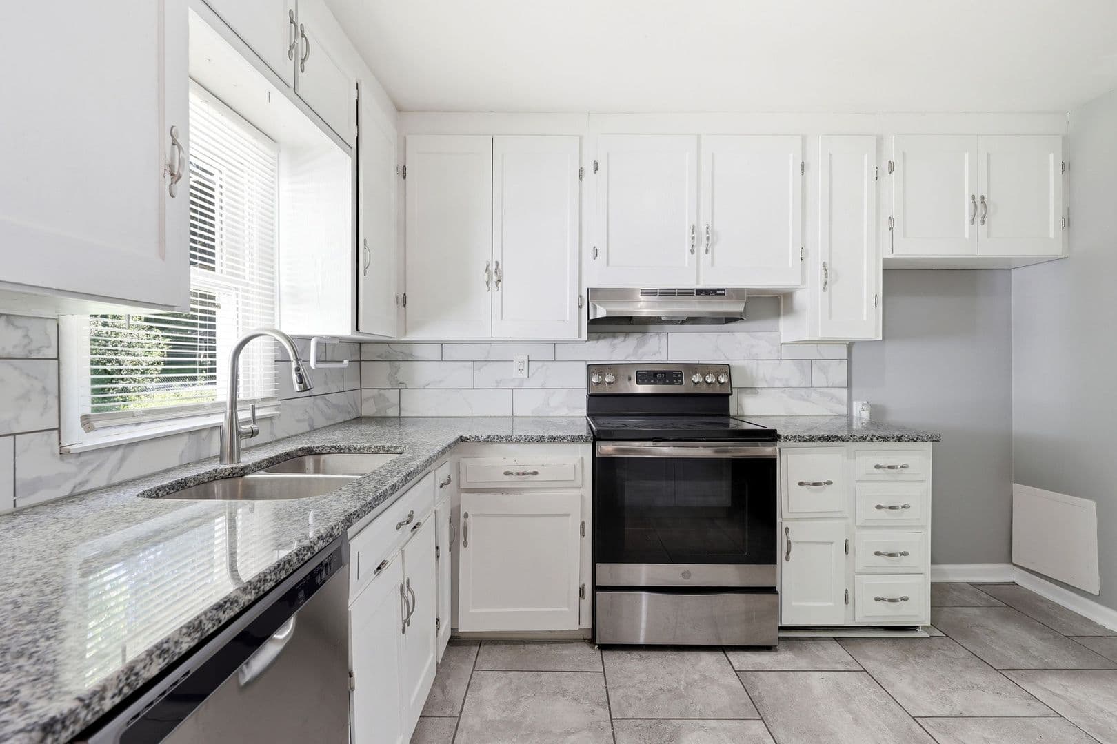 Kansas City House: 2602 NW 86th St
