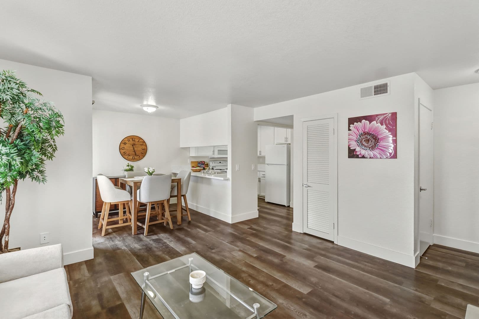 Davis Apartment: 2323 Shasta Drive