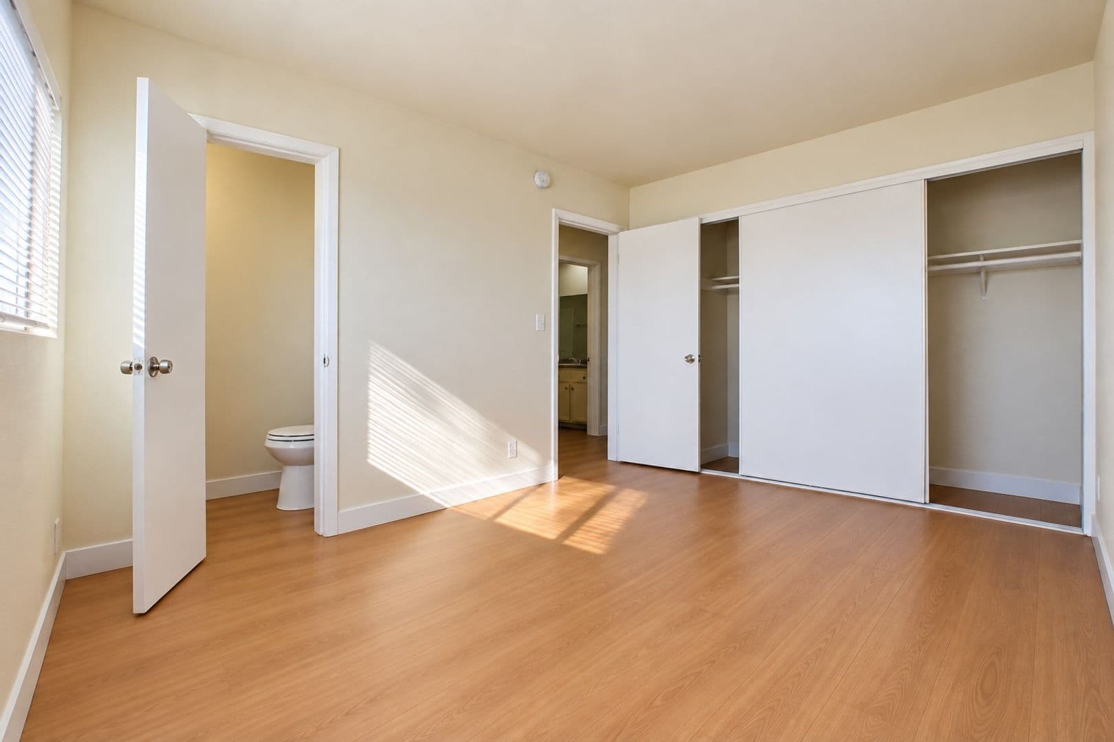 Panorama City Apartment: 14696 Rayen Street