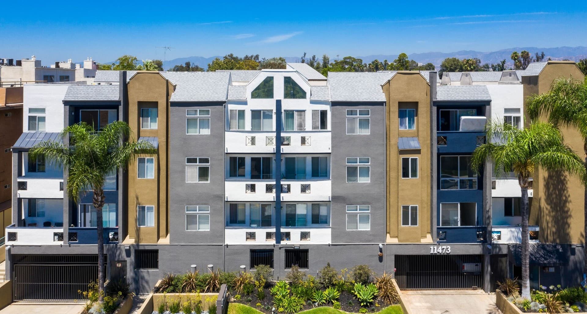North Hollywood Apartment: 11473 Riverside Drive