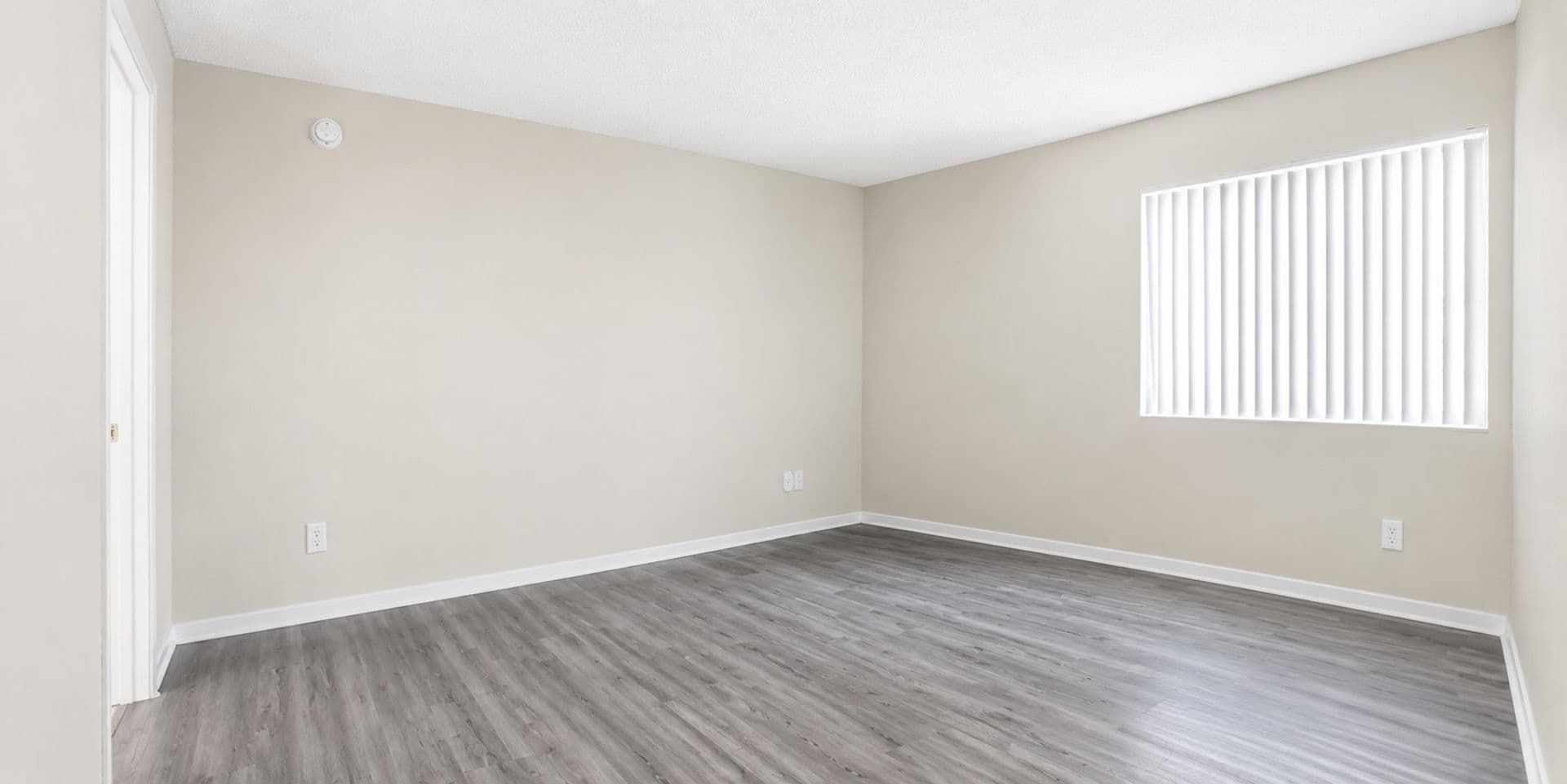 Northridge Apartment: 18100 Roscoe Blvd.