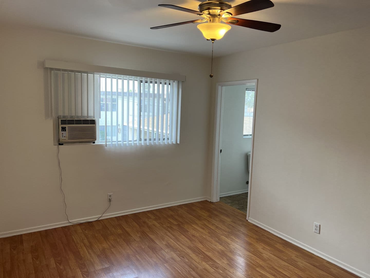 North Hollywood Apartment: 6805 Bellaire Ave.