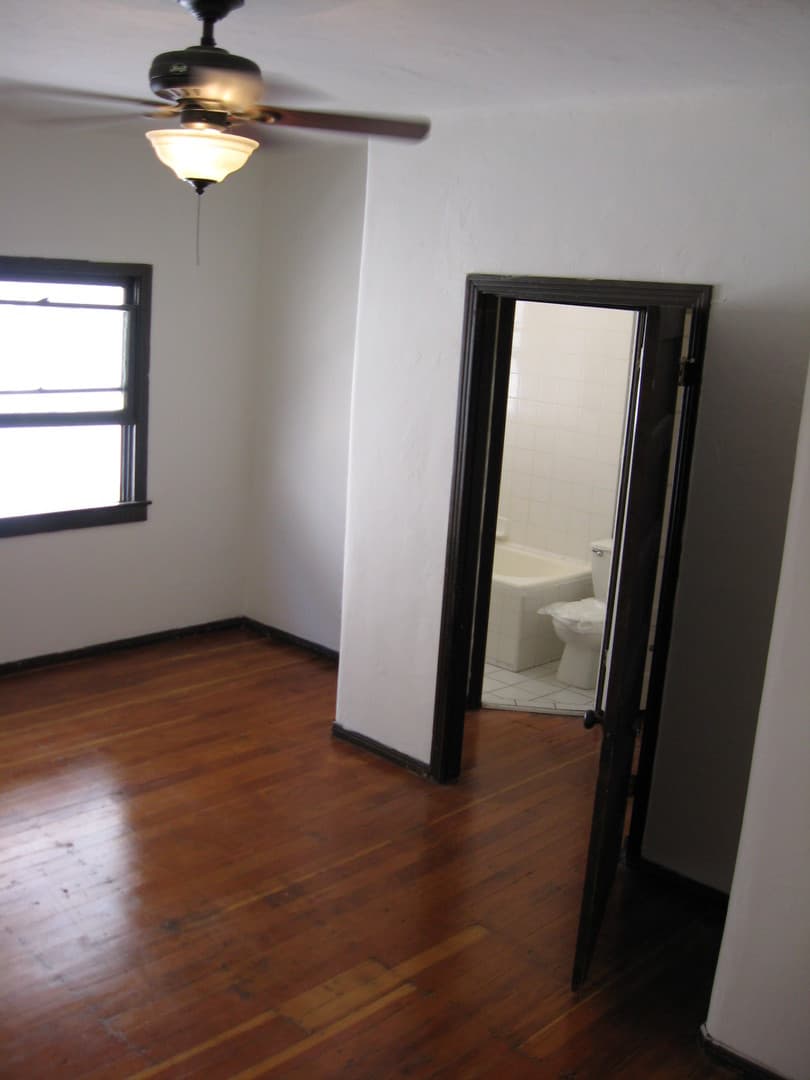 Los Angeles Apartment: 747 N. Wilcox Ave