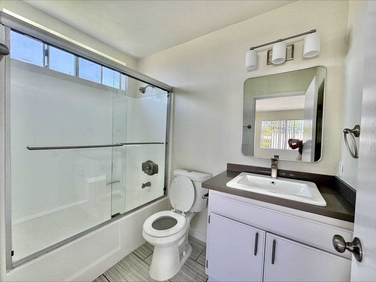 Van Nuys Apartment: 6943 Haskell Ave.