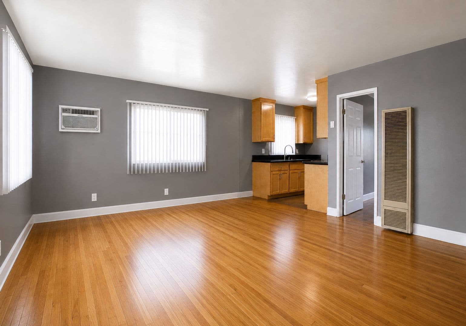 North Hollywood Apartment: 6859-6865 Fulton Ave.