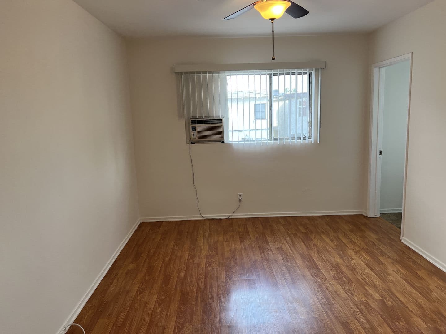 North Hollywood Apartment: 6805 Bellaire Ave.